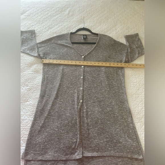 Bobeau Tan/Beige Print VNeck Cardigan. Great layering piece! Size Medium. - Picture 6 of 8